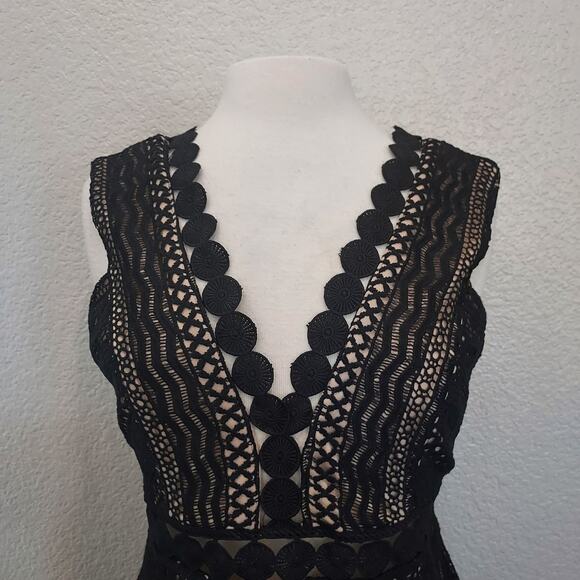 NEW Lush Black w/Tan Lining Eyelet Sleeveless Cocktail Dress Size L - Picture 3 of 14